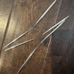 Addi flexi flip knitting needle used like dpn/circular